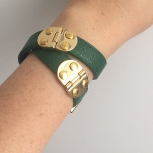 BCBG double wrap braclet